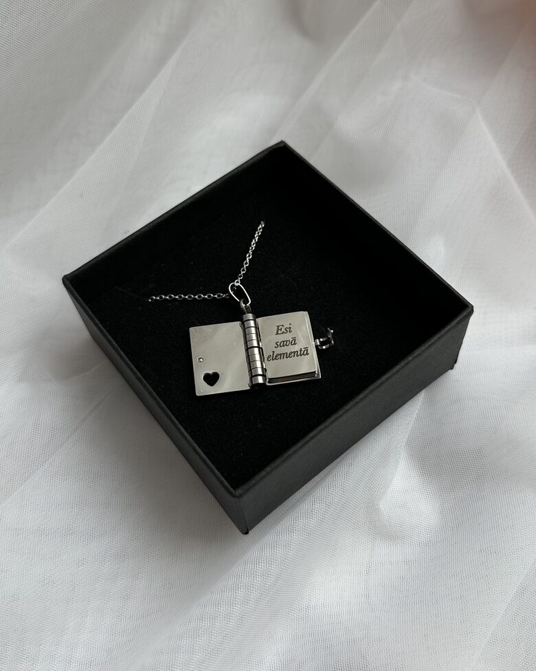 Kaklarota “Grāmatiņa”