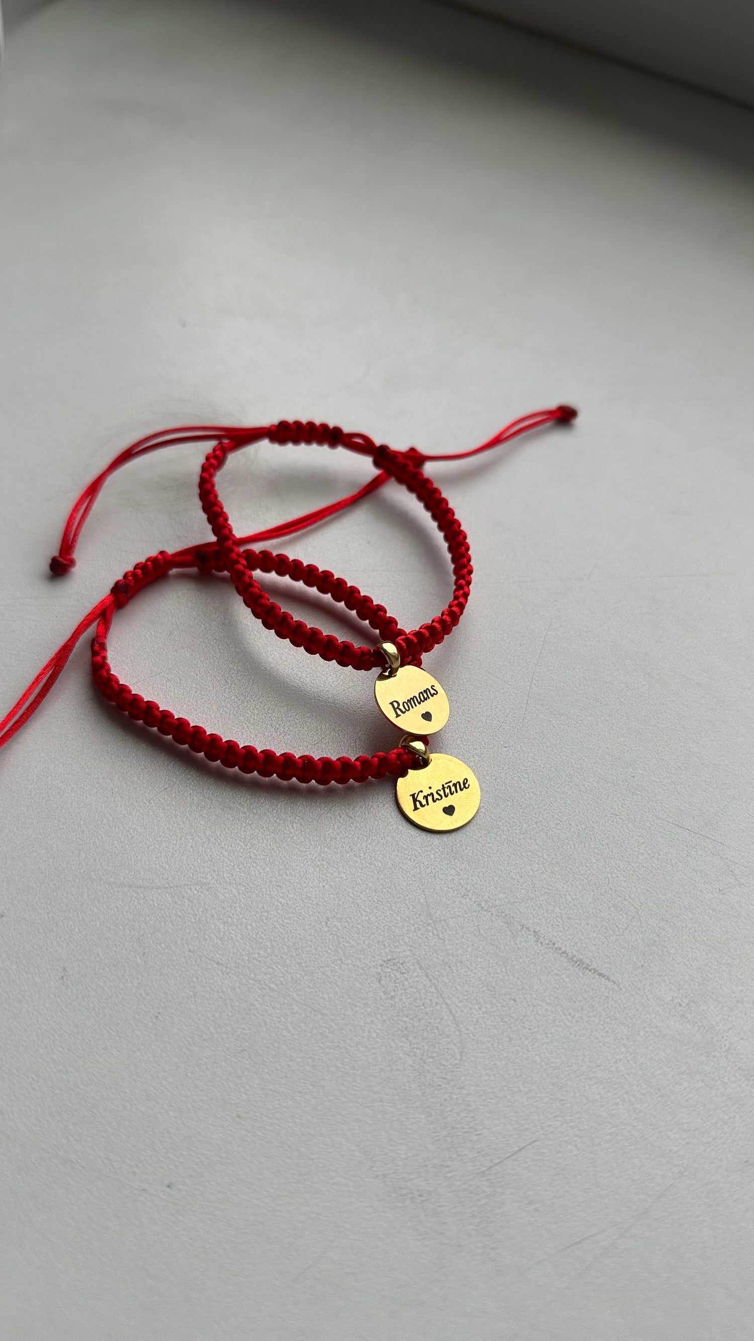 Mezglota rokassprādze ar gravējumu