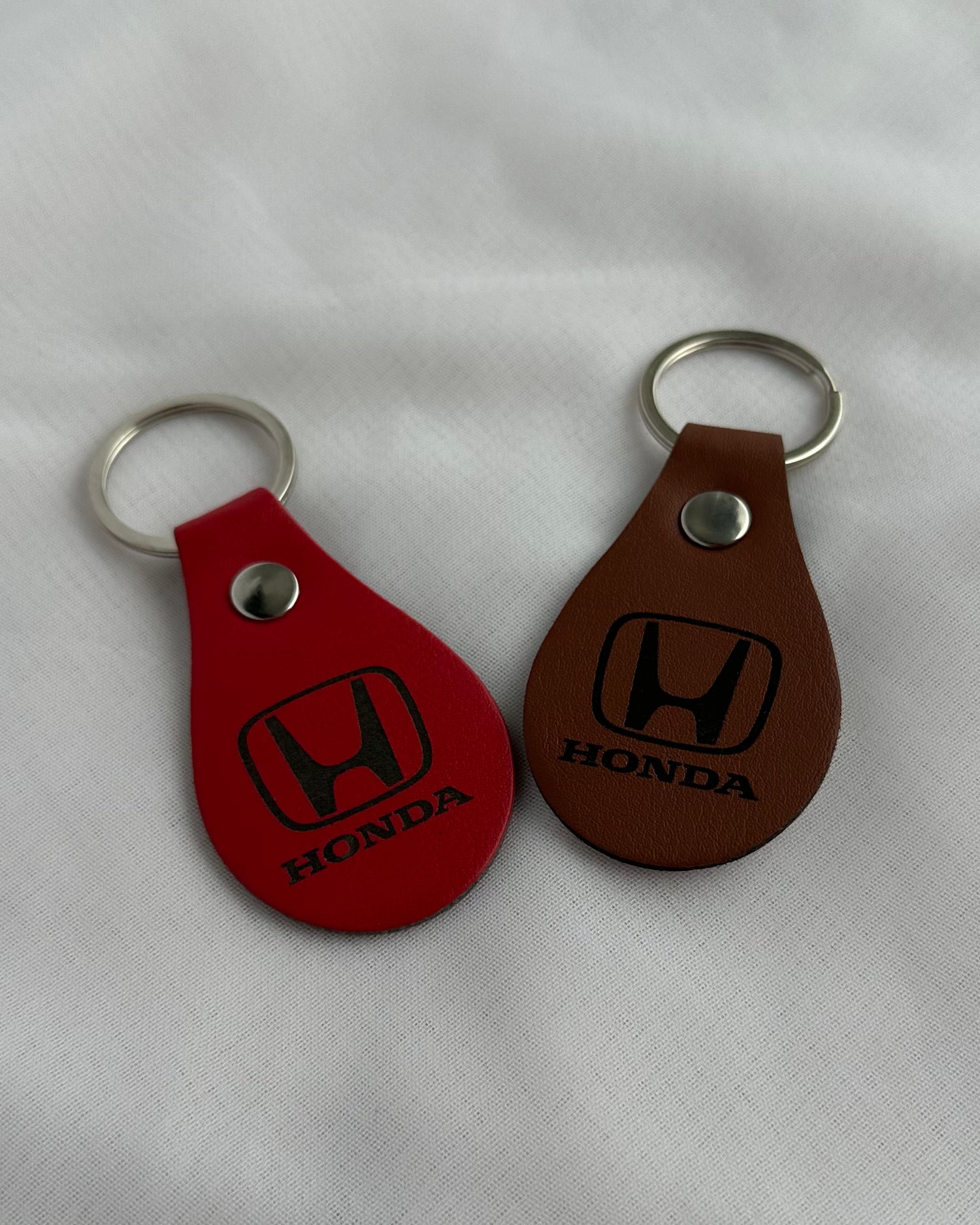 Auto logo piekariņš