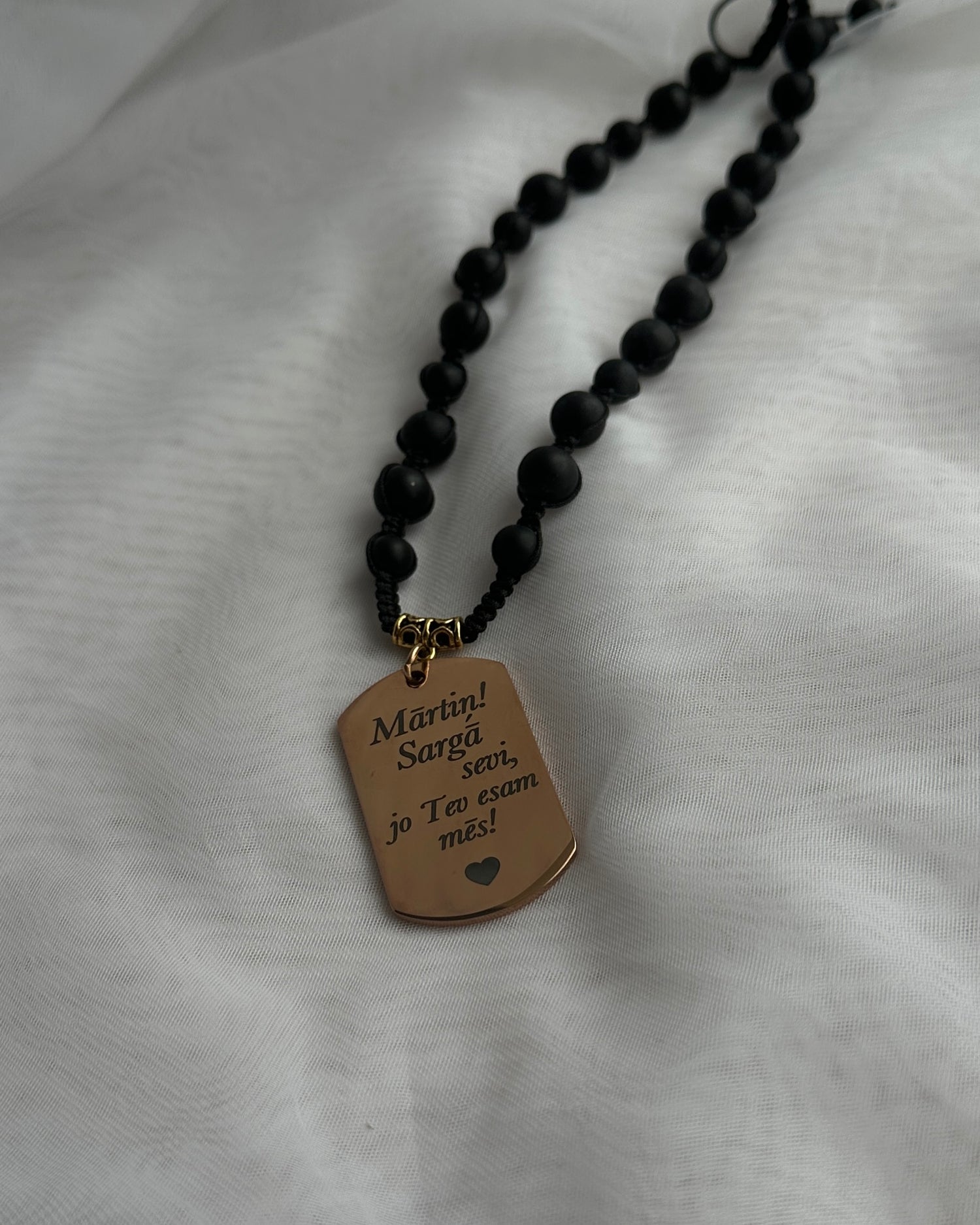 Apzeltīts autospoguļu dekors ''Sargā sevi, jo Tev esam mēs!''