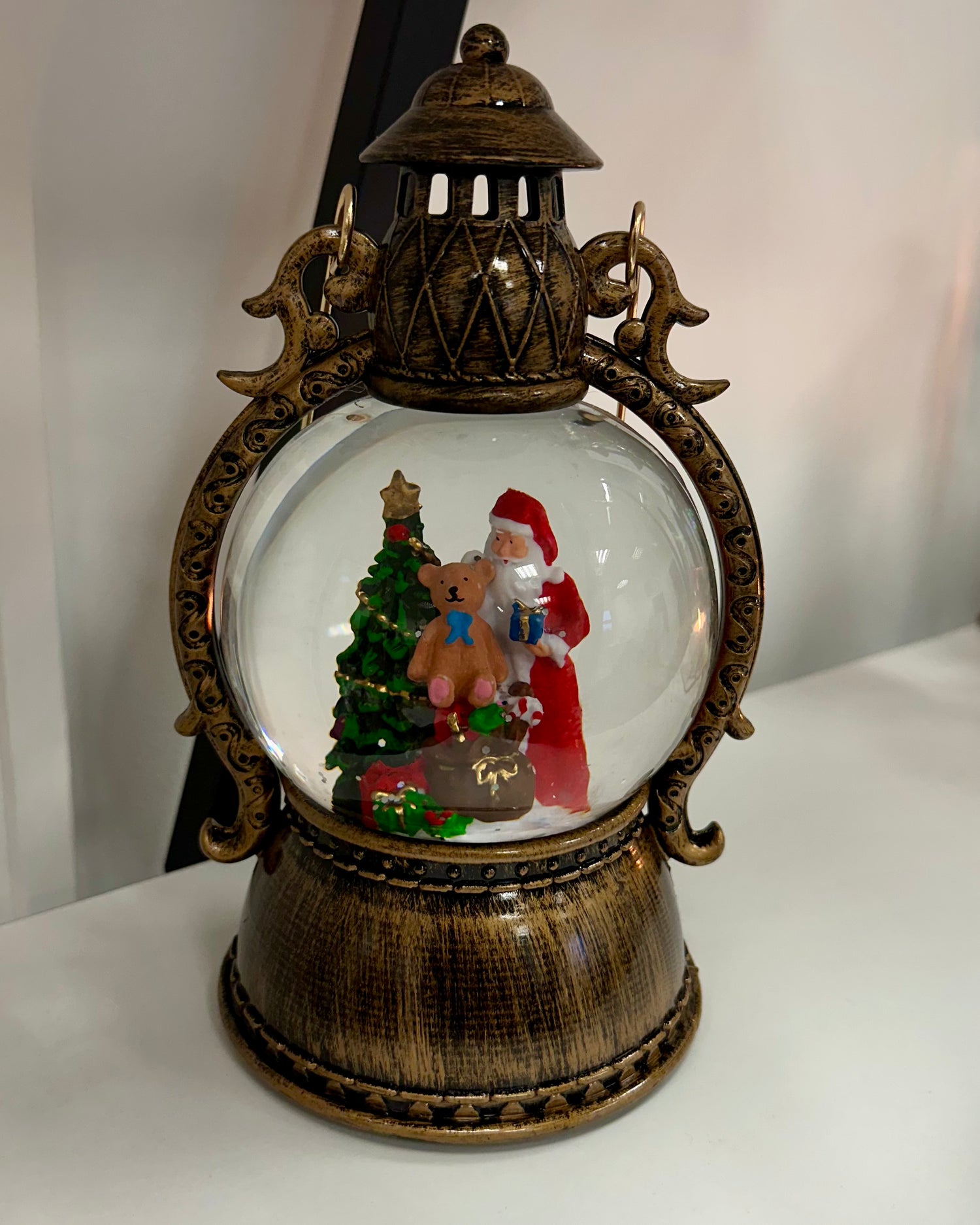 Apaļā laterna ar lācīti